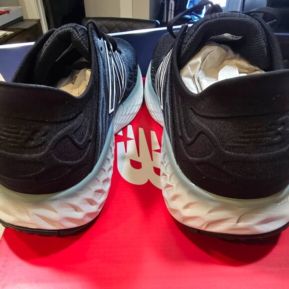 New Balance Fresh Foam 1080B11 Men's Running Shoe BLACK SIZE 10 NEW - Picture 7 of 11